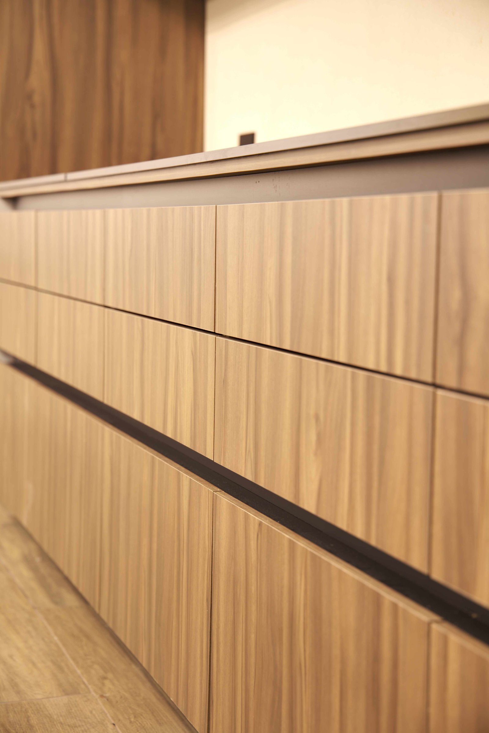 Black countertop kitchen design